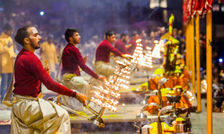 Ganga Aarti in Varanasi: A Spiritual Spectacle at the Ghats of the Ganges